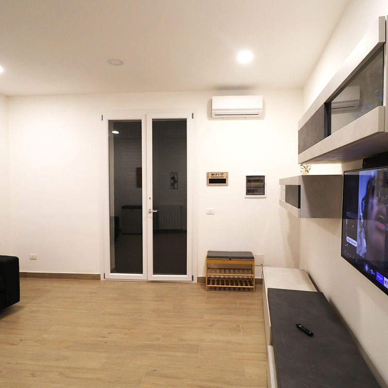 slide-casetta02-soggiorno-800x800